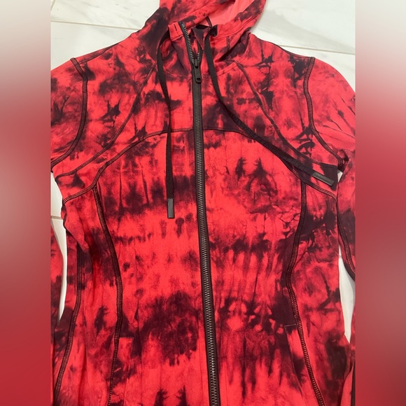 Lululemon define hooded jacket. Size 4 - Picture 2 of 4